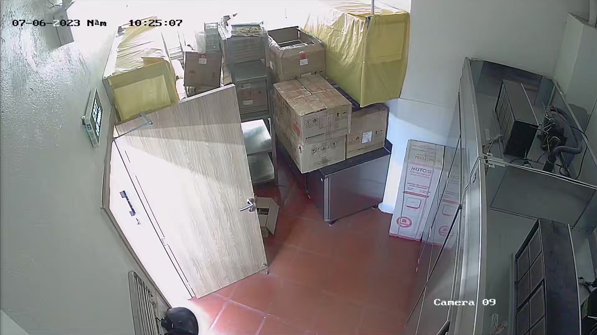 Hình Thiết Bị Camera thực tế độ nét đến 5.0 MP của bộ Lắp Camera Cửa Hàng Trọn Bộ 2K sử dụng mã DS-2CE16H0T-ITPFS Hình Thiết Bị Camera thực tế độ nét đến 5.0 MP của bộ Lắp Camera Cửa Hàng Trọn Bộ 2K sử dụng mã DS-2CE16H0T-ITPFS